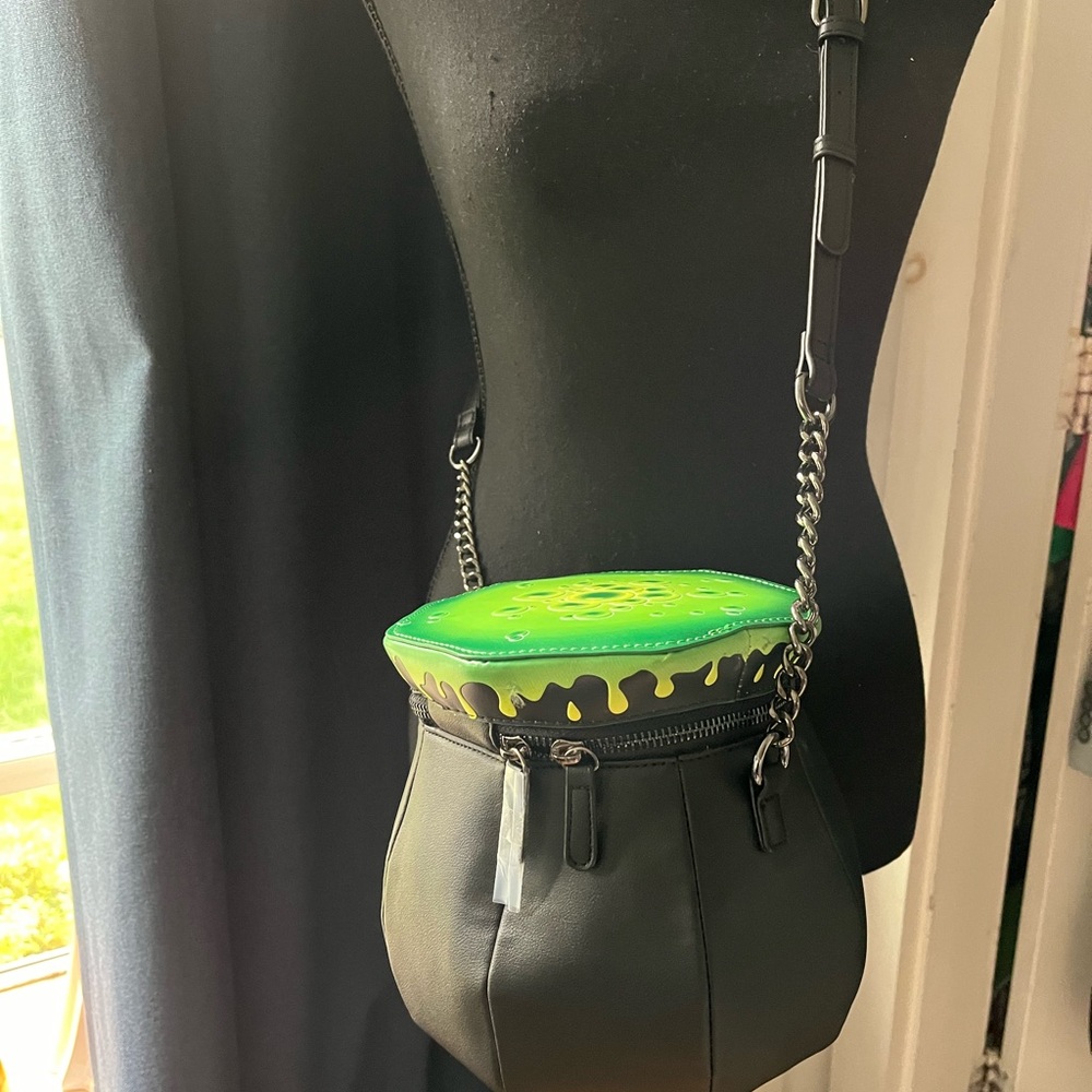 COPY - Mad  engine cauldron  bag great for Halloween new with tags it’s fantast…